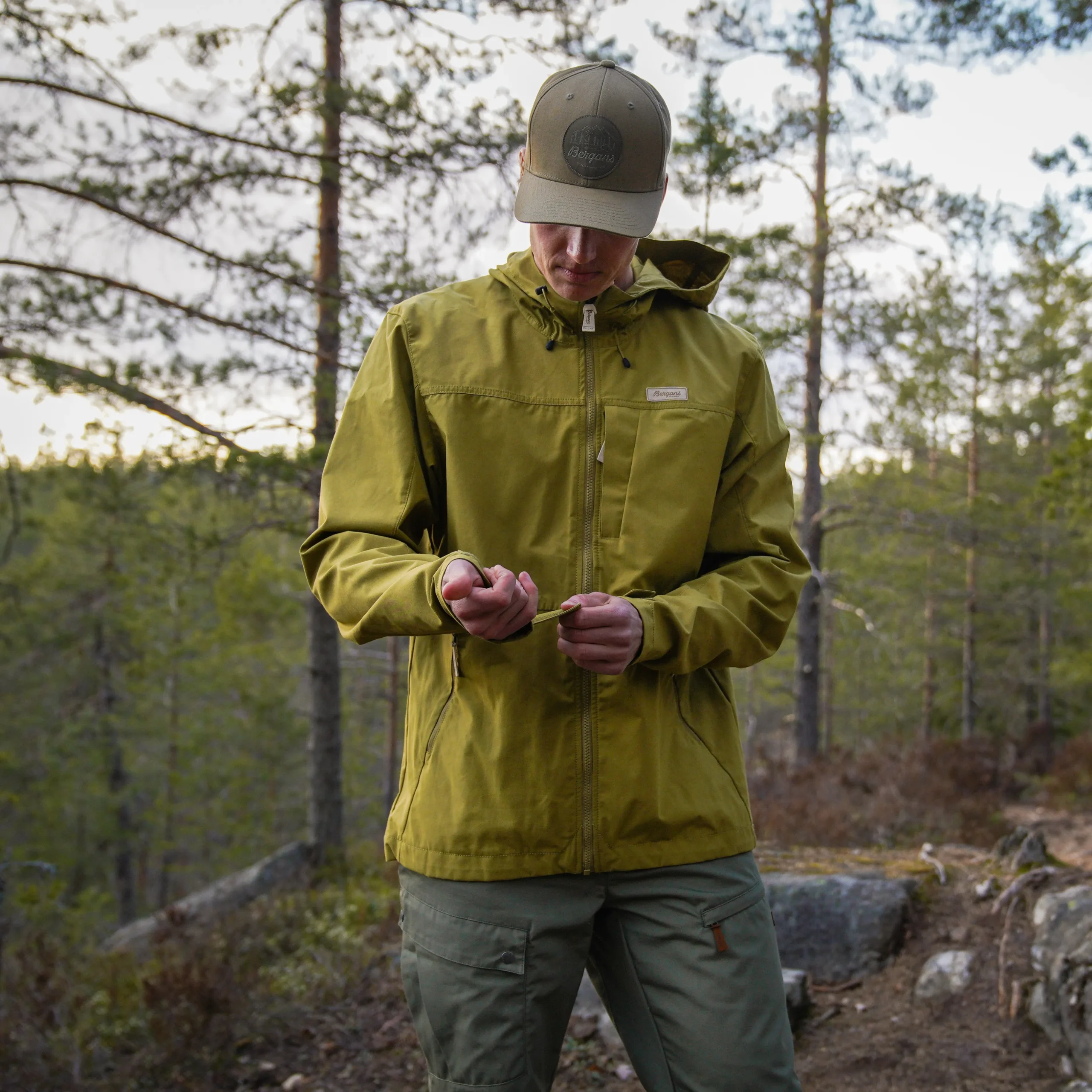Nordmarka Leaf Light Wind Jacket Men - Bergans