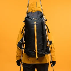Y MountainLine 40 Daypack S/M W/Safeback - Bergans