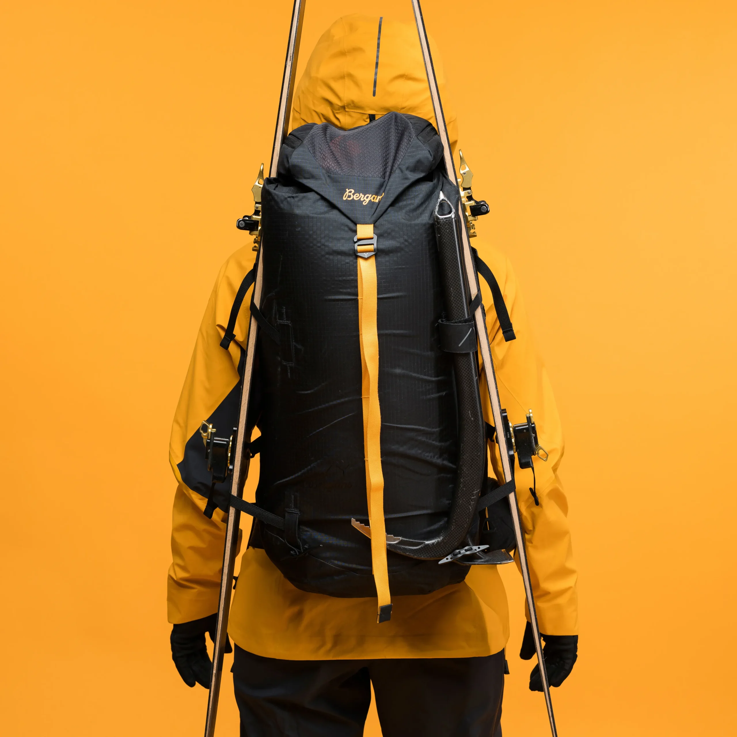Y MountainLine 40 Daypack S/M W/Safeback - Bergans